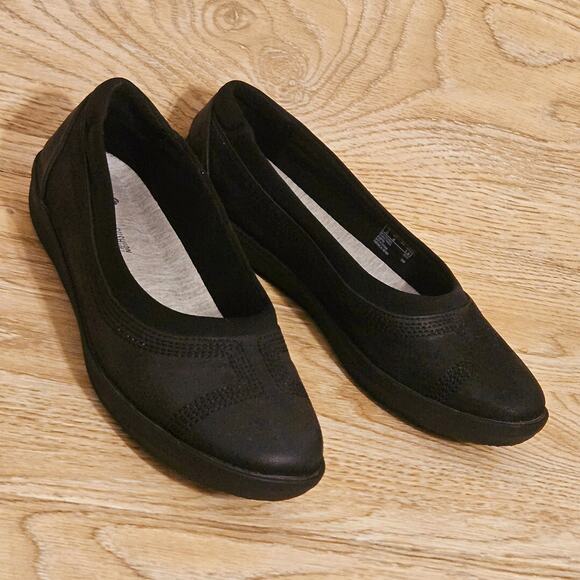 Clarks Cloud Steppers Ladies Slip On Shoes Size US 6.5M Black Cushion Soft - Picture 4 of 9